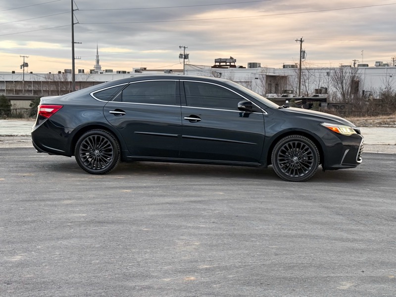 Toyota Avalon XLE 2016
