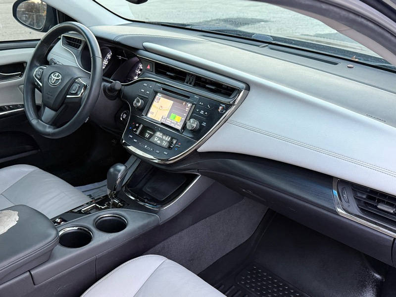 Toyota Avalon XLE 2016