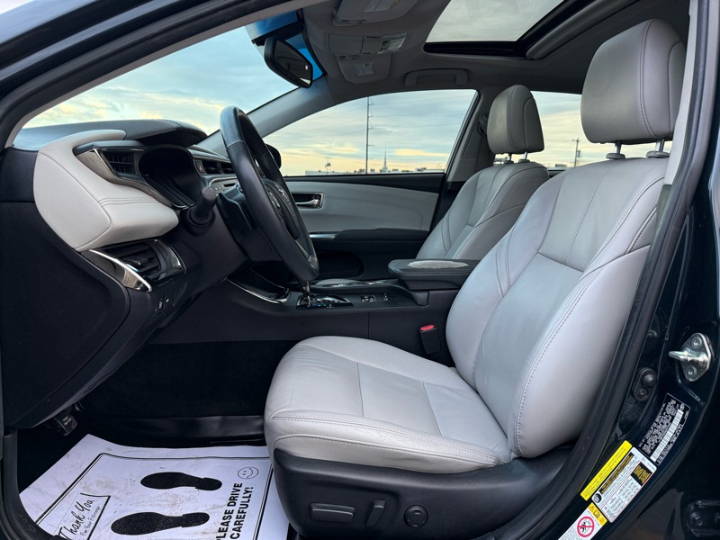 Toyota Avalon XLE 2016