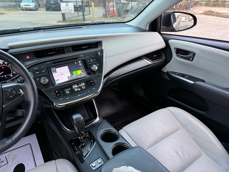 Toyota Avalon XLE 2016