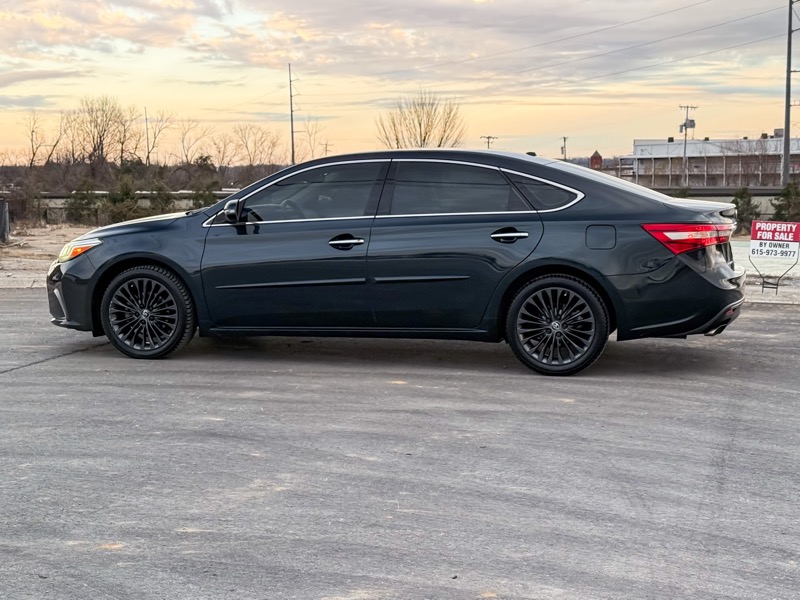Toyota Avalon XLE 2016