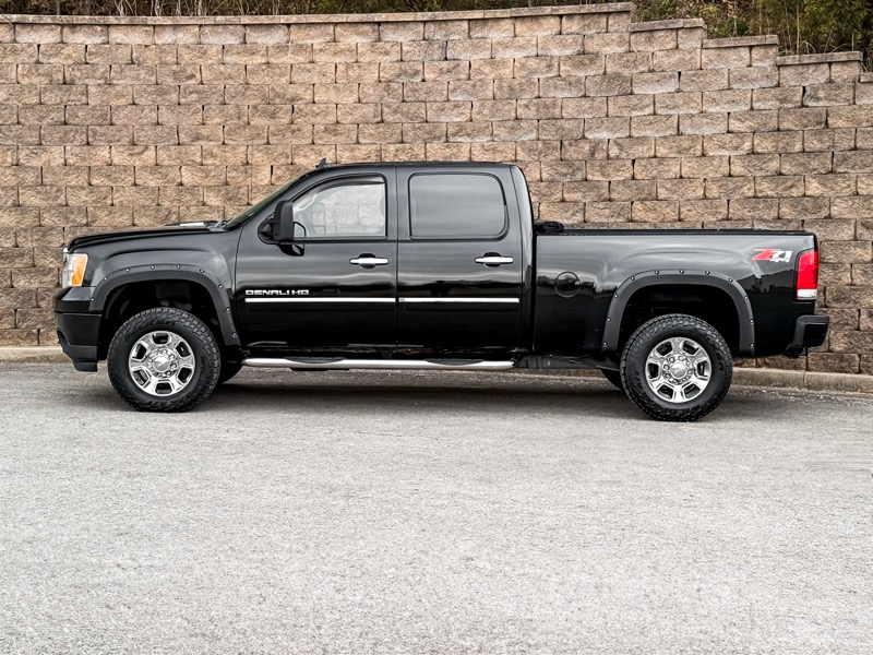 GMC Sierra 3500HD Denali Crew Cab SRW 4WD 2013