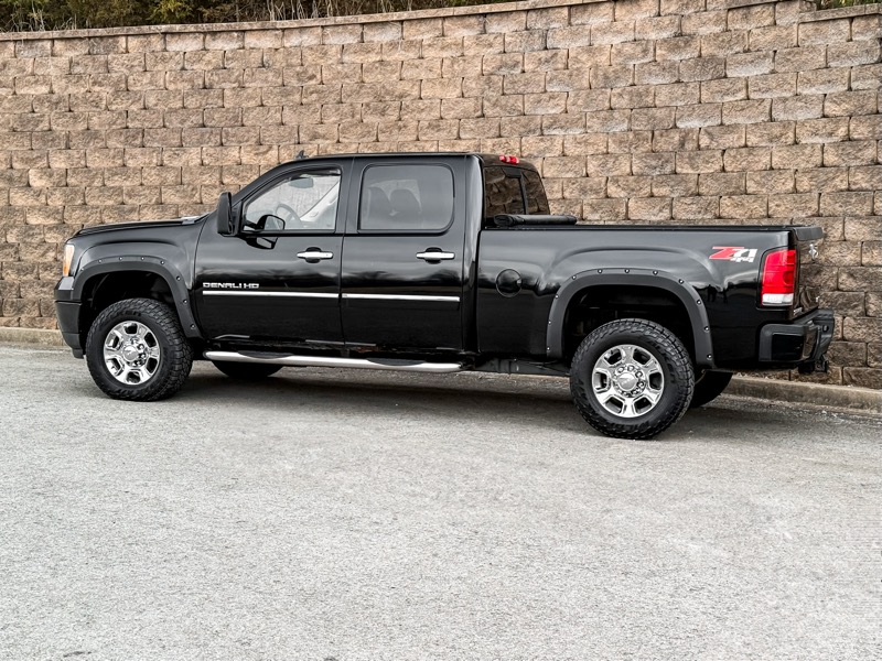 GMC Sierra 3500HD Denali Crew Cab SRW 4WD 2013