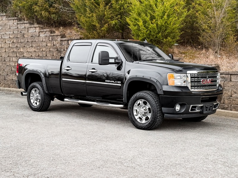 GMC Sierra 3500HD Denali Crew Cab SRW 4WD 2013