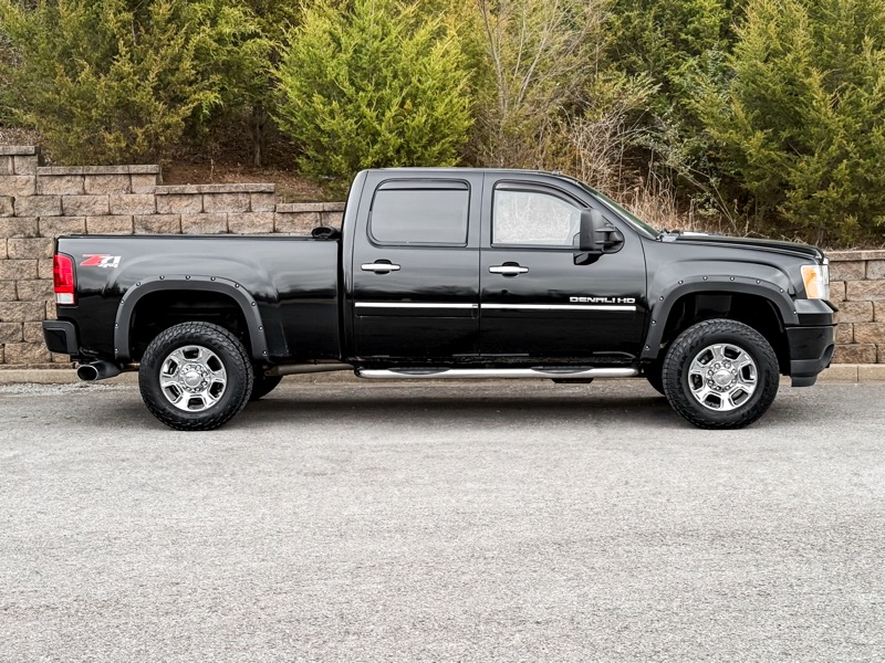 GMC Sierra 3500HD Denali Crew Cab SRW 4WD 2013