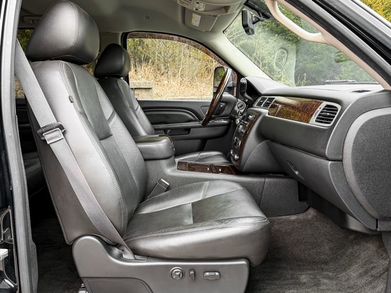 GMC Sierra 3500HD Denali Crew Cab SRW 4WD 2013