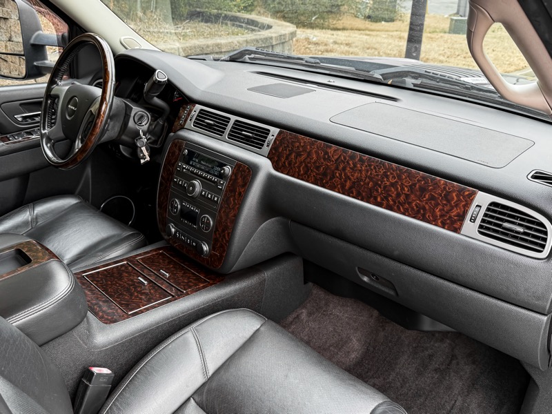 GMC Sierra 3500HD Denali Crew Cab SRW 4WD 2013