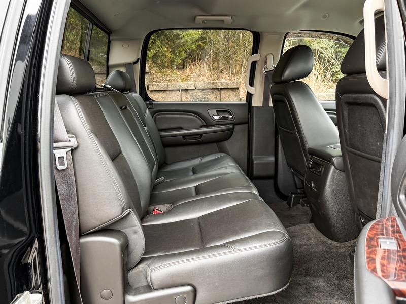 GMC Sierra 3500HD Denali Crew Cab SRW 4WD 2013