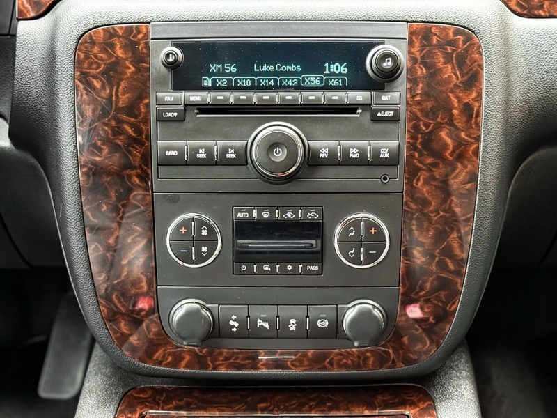 GMC Sierra 3500HD Denali Crew Cab SRW 4WD 2013