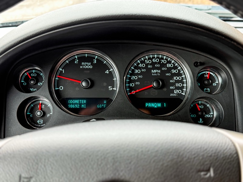 GMC Sierra 3500HD Denali Crew Cab SRW 4WD 2013