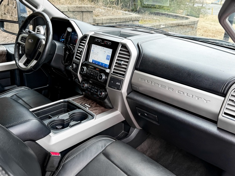 Ford F-250 SD Lariat Crew Cab 4WD 2017