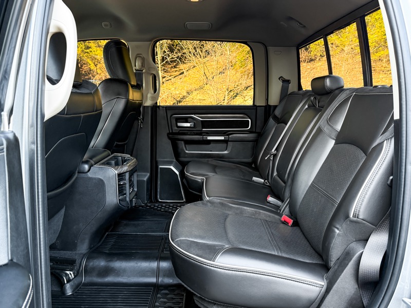 RAM 3500 Laramie Crew Cab LWB 4WD DRW 2019