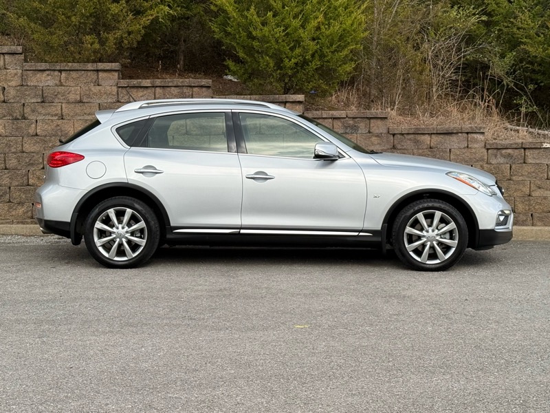 Infiniti QX50 4D SUV RWD 2017