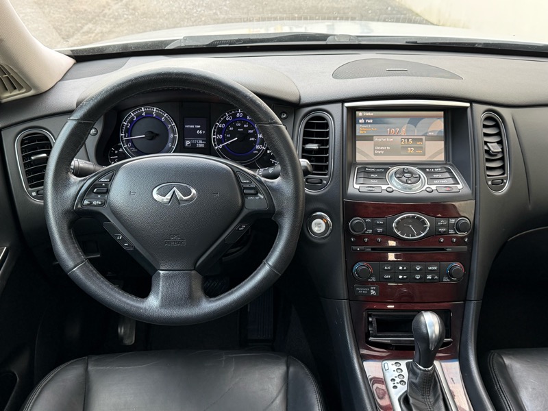 Infiniti QX50 4D SUV RWD 2017