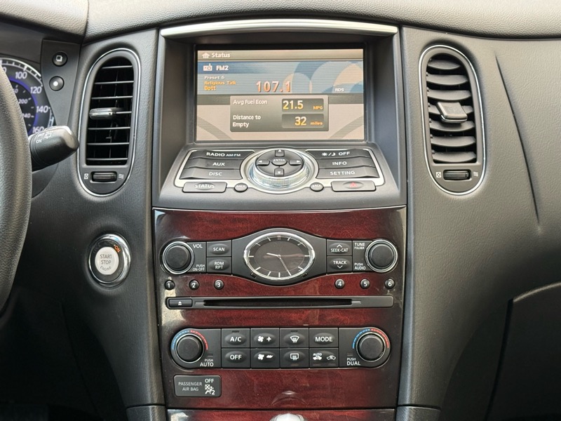 Infiniti QX50 4D SUV RWD 2017