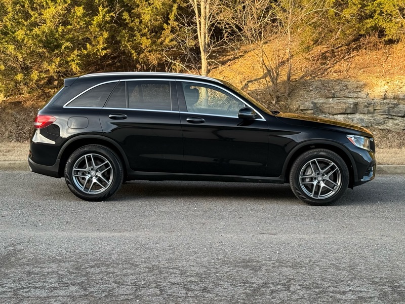 Mercedes-Benz GLC-Class GLC300 4MATIC 2017
