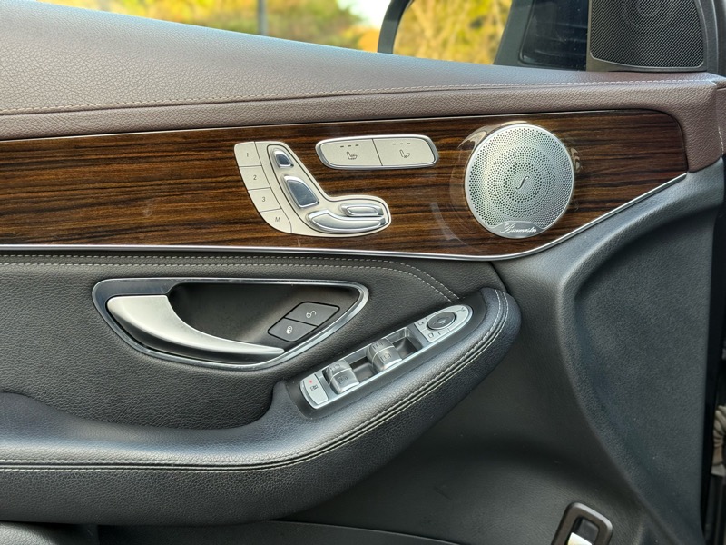 Mercedes-Benz GLC-Class GLC300 4MATIC 2017