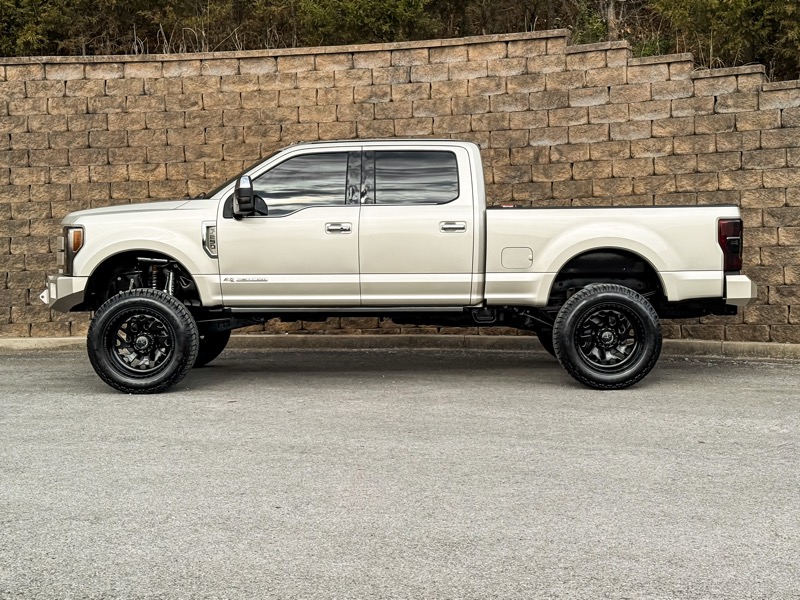 Ford F-250 SD Platinum Crew Cab 4WD 2017