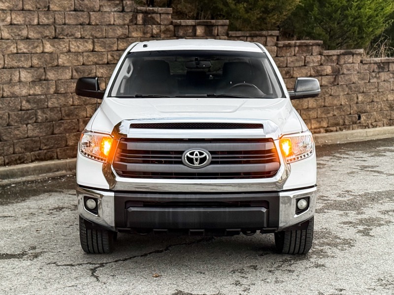 Toyota Tundra SR5 5.7L V8 FFV CrewMax 4WD 2015