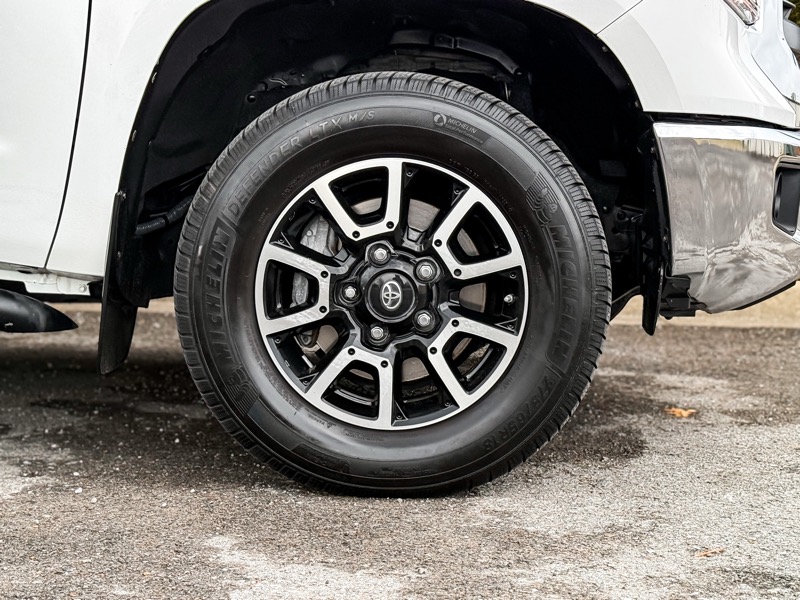 Toyota Tundra SR5 5.7L V8 FFV CrewMax 4WD 2015