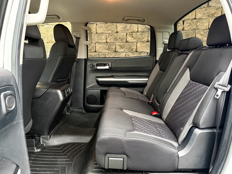 Toyota Tundra SR5 5.7L V8 FFV CrewMax 4WD 2015