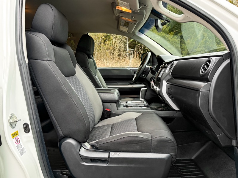 Toyota Tundra SR5 5.7L V8 FFV CrewMax 4WD 2015