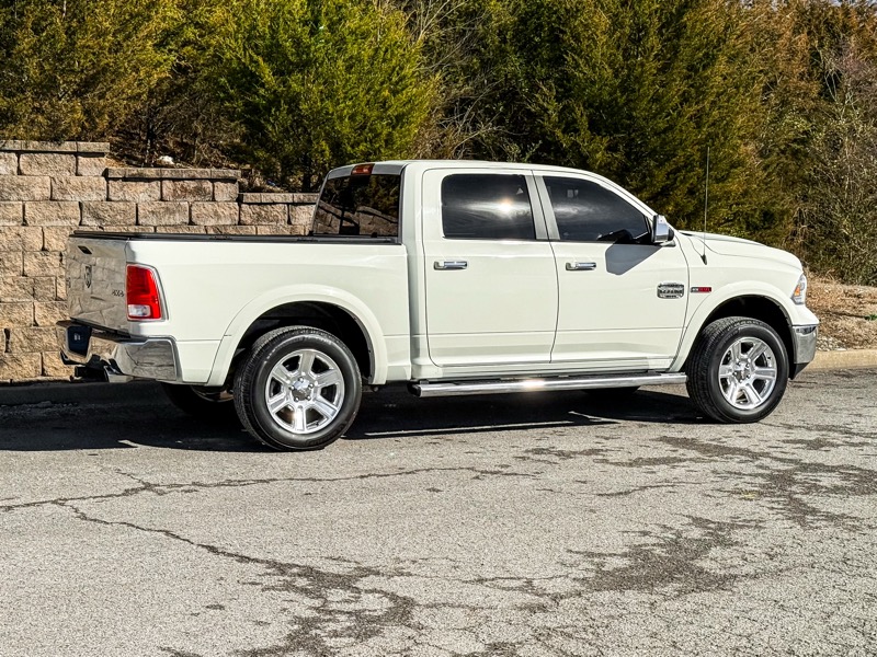 RAM 1500 Laramie Longhorn Crew Cab 4WD 2016