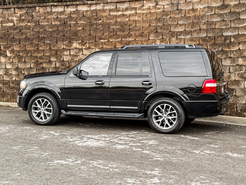 Ford Expedition XLT 4WD 2016