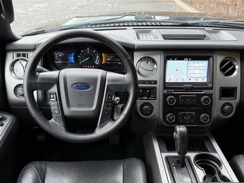 Ford Expedition XLT 4WD 2016