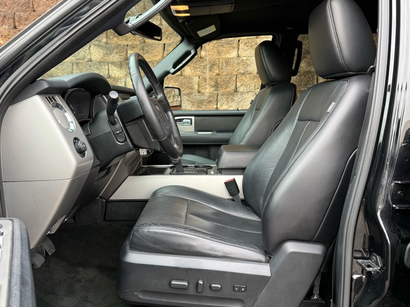 Ford Expedition XLT 4WD 2016