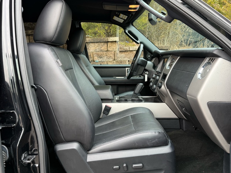 Ford Expedition XLT 4WD 2016