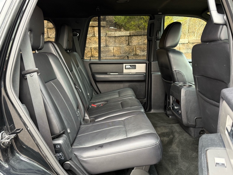 Ford Expedition XLT 4WD 2016