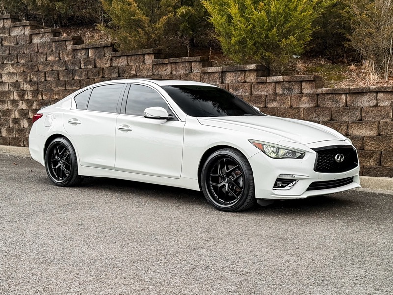 Infiniti Q50 3.0t LUXE AWD 2018