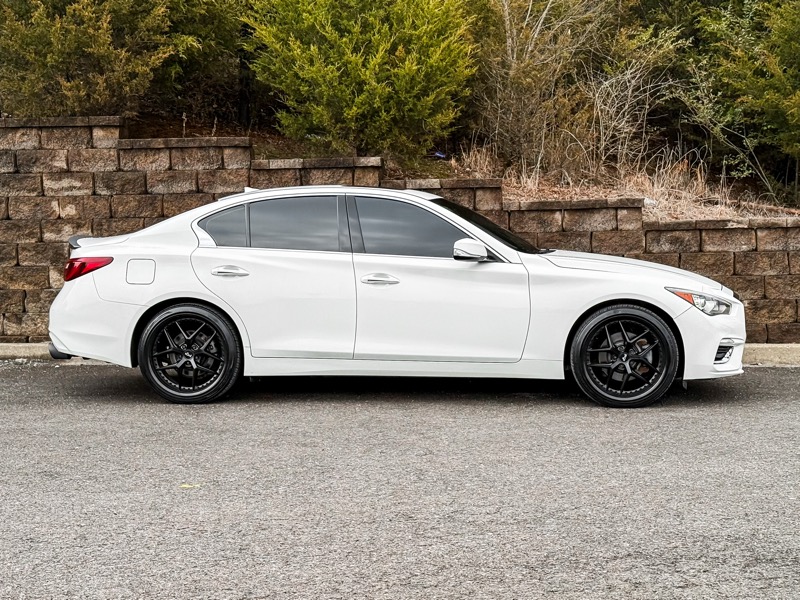 Infiniti Q50 3.0t LUXE AWD 2018