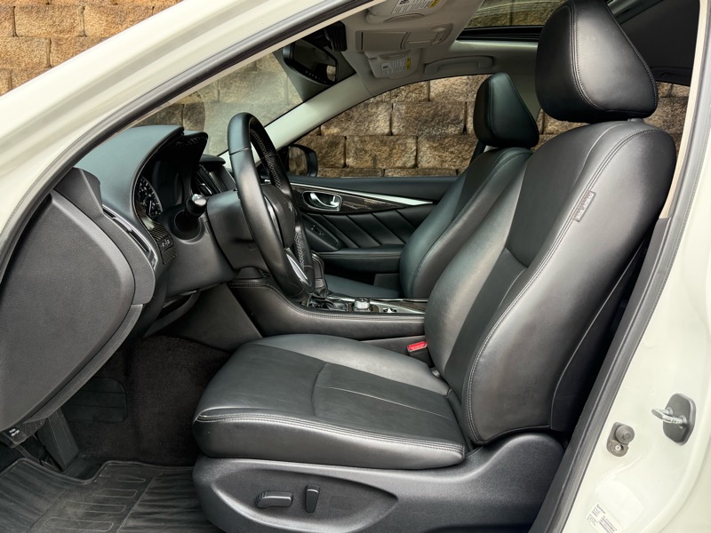 Infiniti Q50 3.0t LUXE AWD 2018