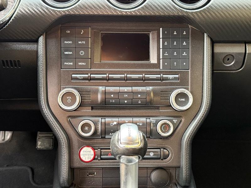 Ford Mustang V6 Coupe 2016