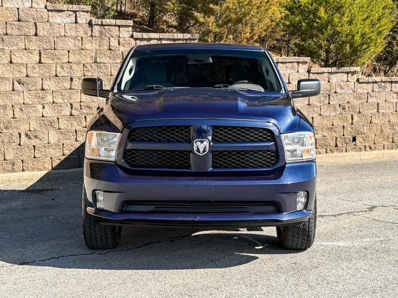 RAM 1500 Express 4x4 Crew Cab 5'7" Box 2015