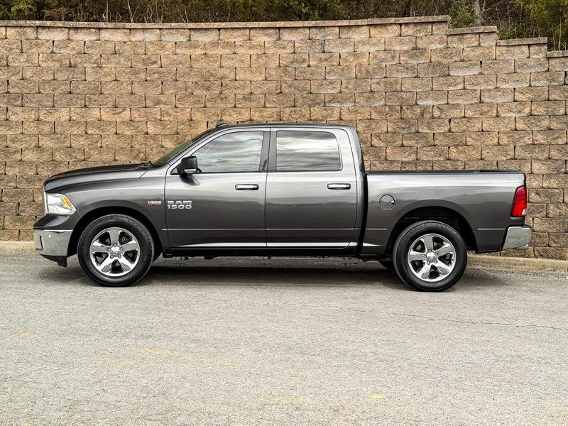 RAM 1500 SLT Crew Cab 2WD 2016