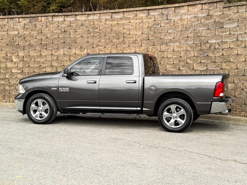 RAM 1500 SLT Crew Cab 2WD 2016