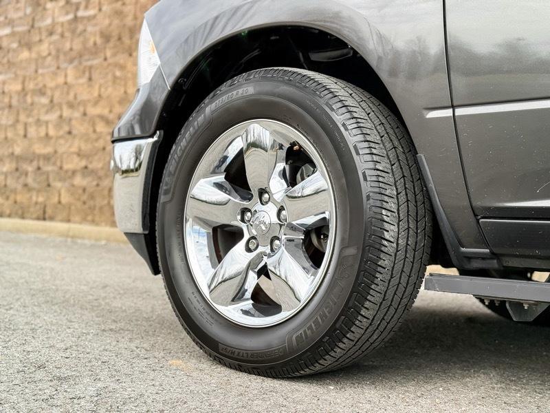 RAM 1500 SLT Crew Cab 2WD 2016