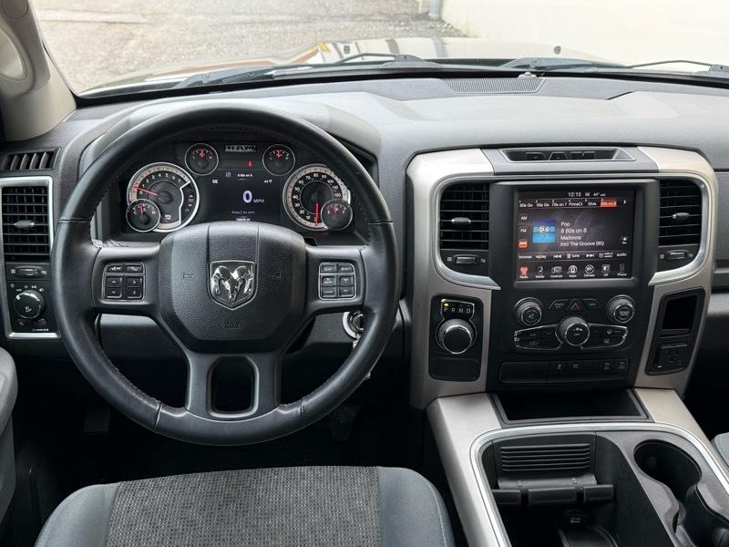 RAM 1500 SLT Crew Cab 2WD 2016