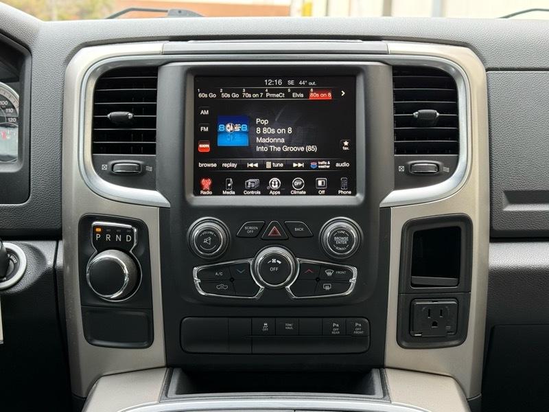 RAM 1500 SLT Crew Cab 2WD 2016