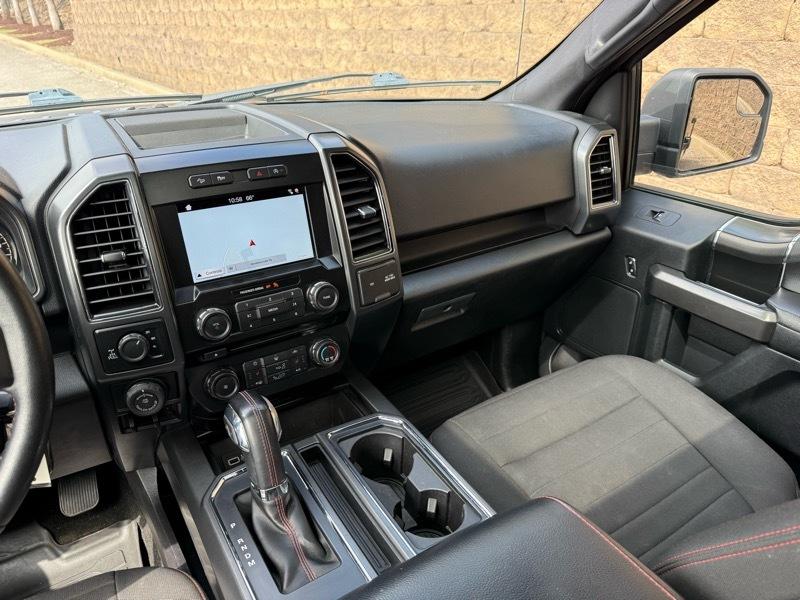 Ford F-150 XLT SuperCrew 4WD 2018