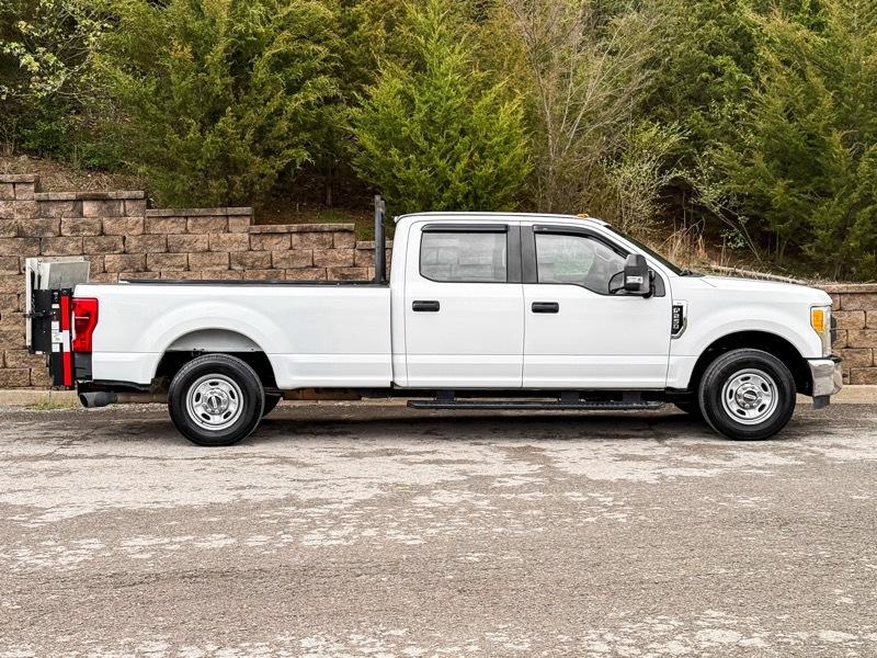 Ford F-250 SD XL Crew Cab 2WD 2017