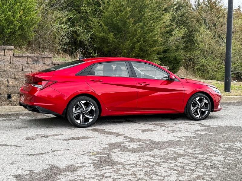 Hyundai Elantra SEL 2023