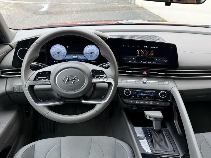 Hyundai Elantra SEL 2023