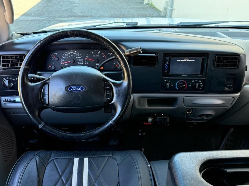 Ford F-350 SD XLT Crew Cab LWB DRW 4WD 2003