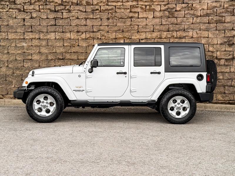 Jeep Wrangler Unlimited Sahara 4WD 2014