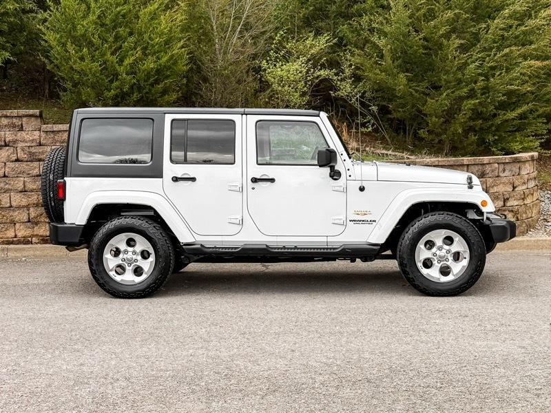 Jeep Wrangler Unlimited Sahara 4WD 2014
