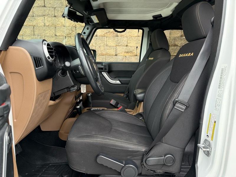 Jeep Wrangler Unlimited Sahara 4WD 2014